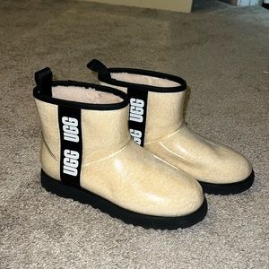 UGG short waterproof boots